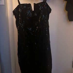 Black sequin dress never worn wasn’t my style it’s from fashion nova
